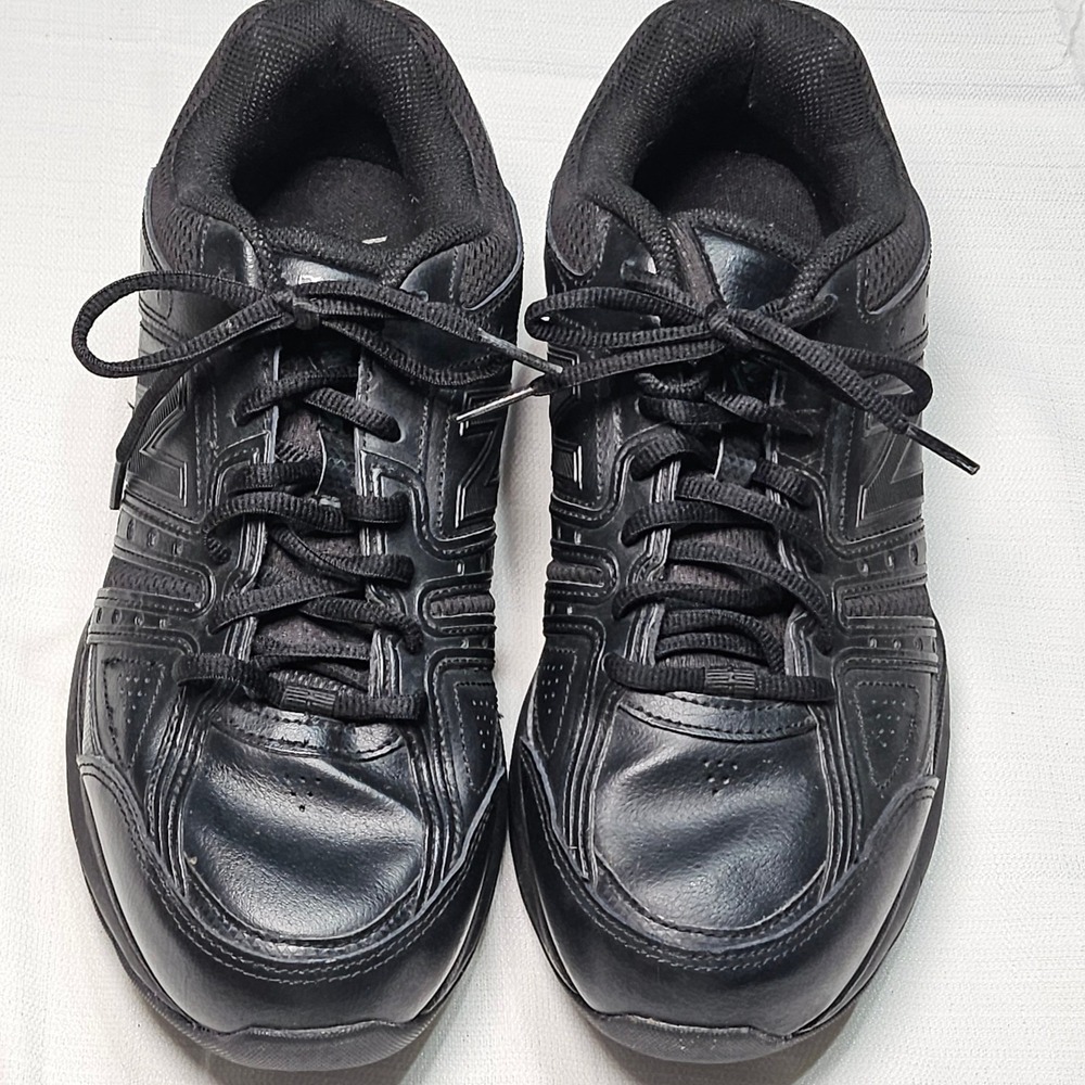 New Balance 409BK2 Men's Size 9 4E Black Leather Athletic Shoes Sneakers